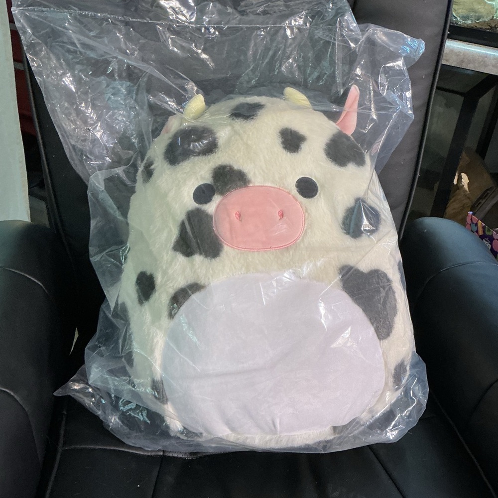 Squishmallows Fuzzamallows Colin cow Brand New